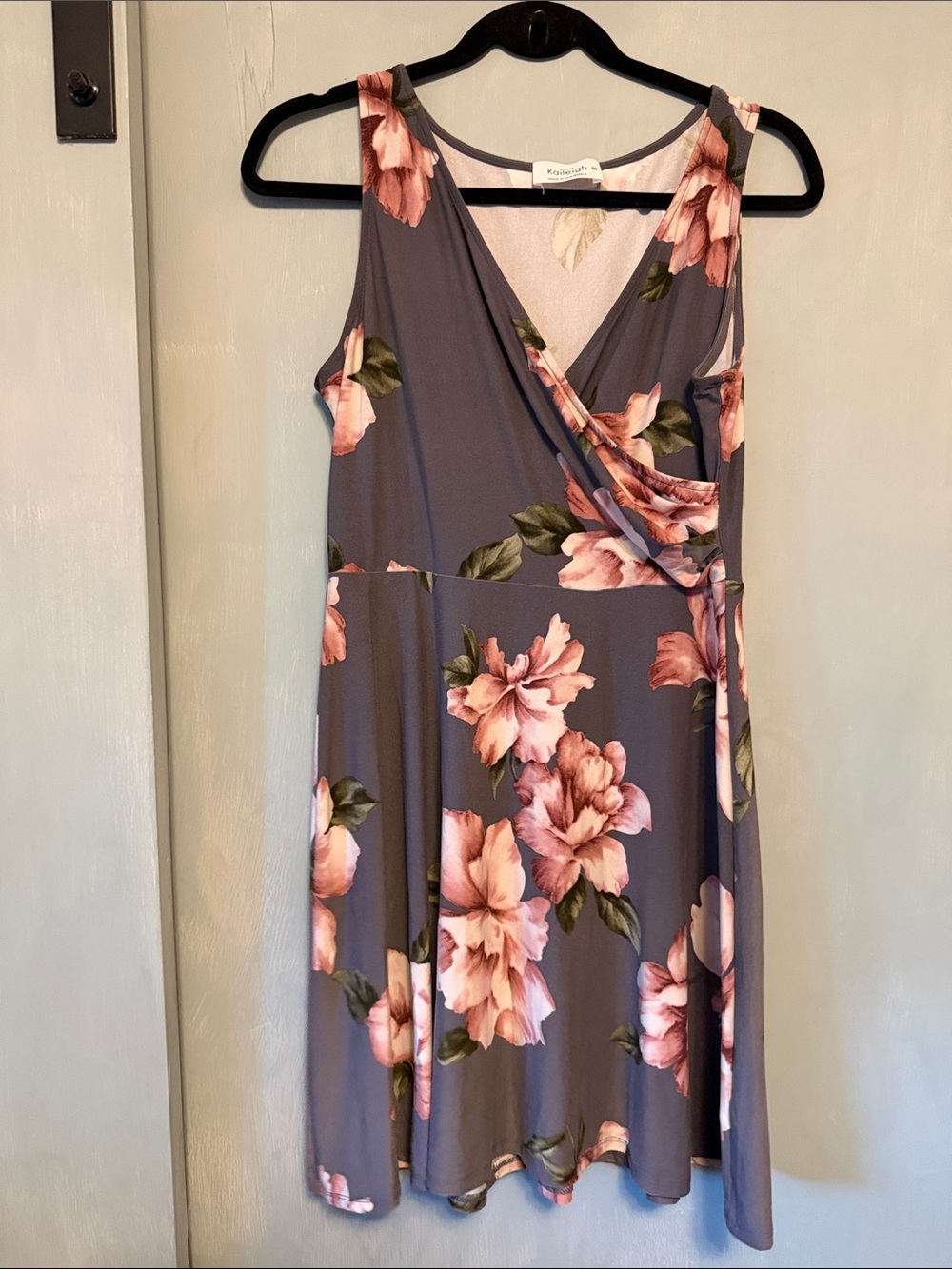 Kaileigh Floral Wrap-Style Sleeveless Dress in Gray with Pink Blooms
